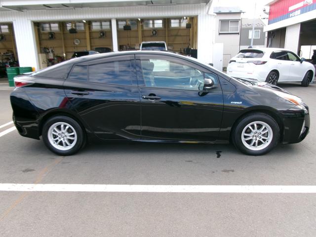 TOYOTA PRIUS S SAFETY PLUS