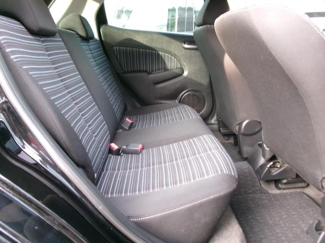 デミオ １３Ｃ－Ｖ　ＨＩＤエディション　純正オ－ディオ　パワーウィンドウ　電動格納ミラー　パワーステアリング　衝突安全ボディ　ＡＢＳ　マニュアルエアコン（25枚目）