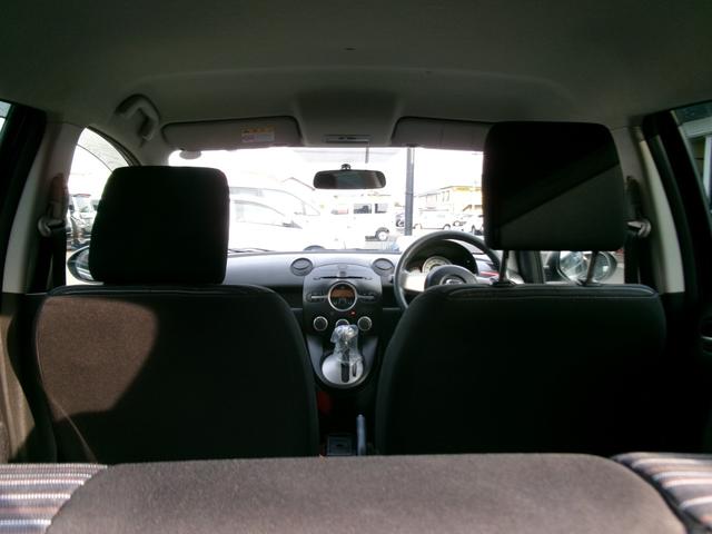 デミオ １３Ｃ－Ｖ　ＨＩＤエディション　純正オ－ディオ　パワーウィンドウ　電動格納ミラー　パワーステアリング　衝突安全ボディ　ＡＢＳ　マニュアルエアコン（35枚目）