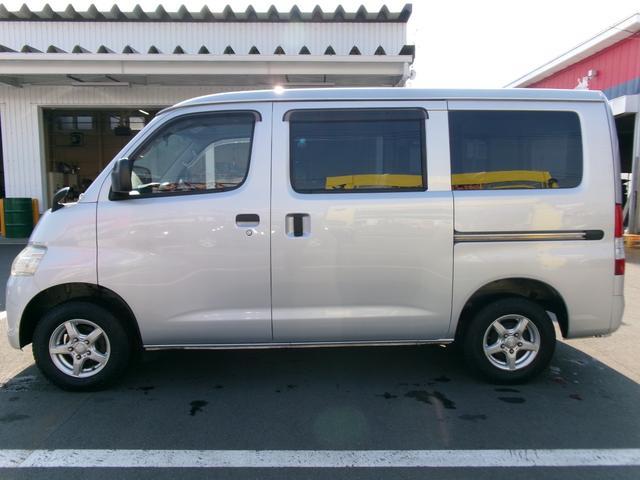 ライトエースバン 　４ＷＤ　社外アルミホイ－ル　パワーウィンドウ　マニュアルエアコン　ドライブレコーダー　ＥＴＣ　ワイヤレスキー（14枚目）