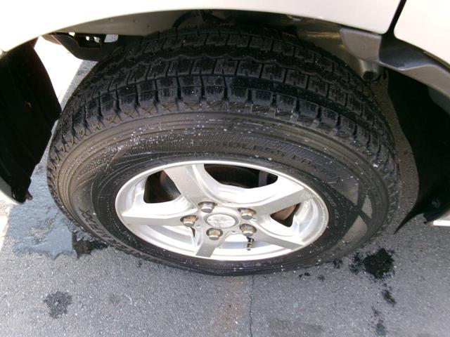 ライトエースバン 　４ＷＤ　社外アルミホイ－ル　パワーウィンドウ　マニュアルエアコン　ドライブレコーダー　ＥＴＣ　ワイヤレスキー（19枚目）