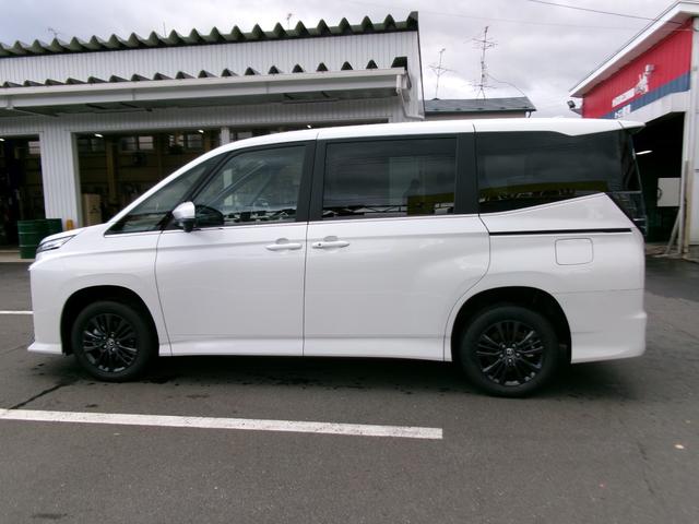 ヴォクシー Ｓ－Ｚ　４ＷＤ　ダブルエアコン　ＬＥＤヘッドライト　横滑り防止　オートハイビーム　ＥＴＣ　シートヒーター　リアカメラ　　キーレス　クルコン　オートライト　ナビ　車線逸脱警報　寒冷地仕様　ソナー　フルフラット（14枚目）