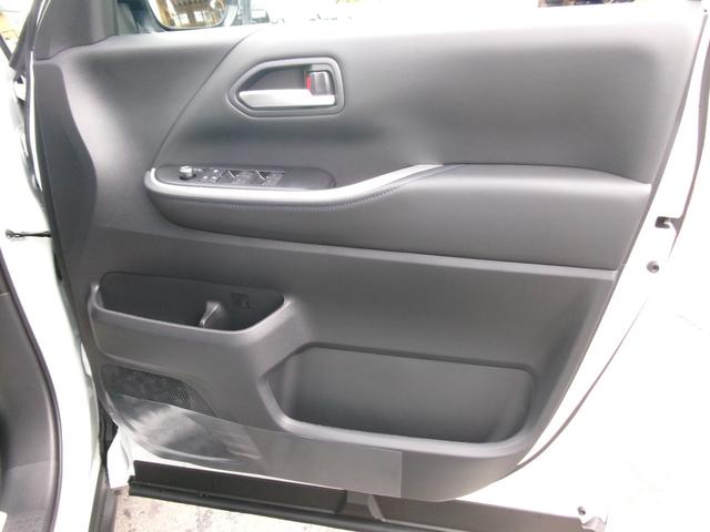 ヴォクシー Ｓ－Ｚ　４ＷＤ　ダブルエアコン　ＬＥＤヘッドライト　横滑り防止　オートハイビーム　ＥＴＣ　シートヒーター　リアカメラ　　キーレス　クルコン　オートライト　ナビ　車線逸脱警報　寒冷地仕様　ソナー　フルフラット（21枚目）