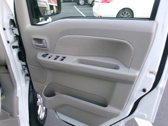 エブリイワゴン ＰＺターボスペシャル　パートタイム４ＷＤ　キーレススタートシステム　Ｂソナー　運転席シートヒーター　フルフラット　ＥＳＣ　フルオートエアコン　ベンチシート　プッシュスタートスマートキー　盗難防止システム　オートライト　ＰＷ（24枚目）