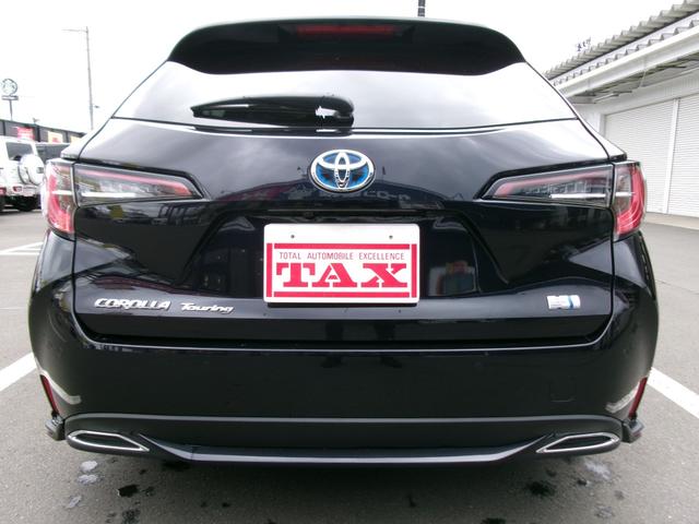 カローラツーリング ハイブリッド　ダブルバイビー　４ＷＤ　ブルートゥースオーディオ　電動格納ミラー　車線逸脱警報　ＡＨＢ　バックモニタ－　パーキングセンサー　ＬＥＤヘッド　シートヒーター　横滑り防止装置　クルーズコントロール　スマートキー　ＡＣ（12枚目）