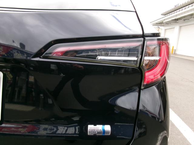 カローラツーリング ハイブリッド　ダブルバイビー　４ＷＤ　ブルートゥースオーディオ　電動格納ミラー　車線逸脱警報　ＡＨＢ　バックモニタ－　パーキングセンサー　ＬＥＤヘッド　シートヒーター　横滑り防止装置　クルーズコントロール　スマートキー　ＡＣ（19枚目）