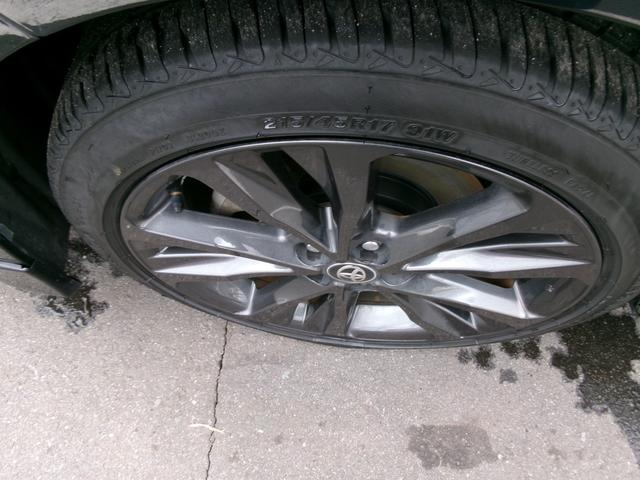 カローラツーリング ハイブリッド　ダブルバイビー　４ＷＤ　ブルートゥースオーディオ　電動格納ミラー　車線逸脱警報　ＡＨＢ　バックモニタ－　パーキングセンサー　ＬＥＤヘッド　シートヒーター　横滑り防止装置　クルーズコントロール　スマートキー　ＡＣ（22枚目）