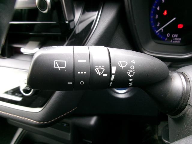 カローラツーリング ハイブリッド　ダブルバイビー　４ＷＤ　ブルートゥースオーディオ　電動格納ミラー　車線逸脱警報　ＡＨＢ　バックモニタ－　パーキングセンサー　ＬＥＤヘッド　シートヒーター　横滑り防止装置　クルーズコントロール　スマートキー　ＡＣ（28枚目）