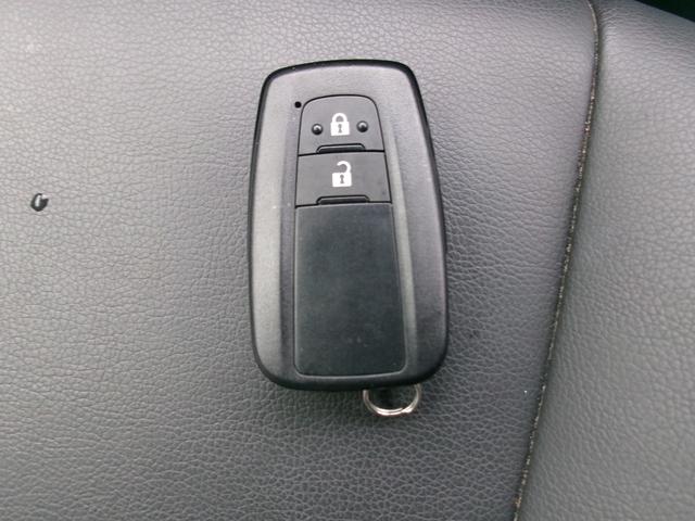 カローラツーリング ハイブリッド　ダブルバイビー　４ＷＤ　ブルートゥースオーディオ　電動格納ミラー　車線逸脱警報　ＡＨＢ　バックモニタ－　パーキングセンサー　ＬＥＤヘッド　シートヒーター　横滑り防止装置　クルーズコントロール　スマートキー　ＡＣ（44枚目）