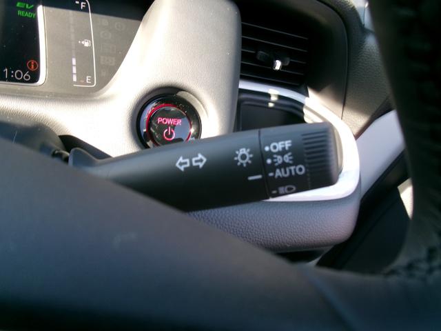 フィット ｅ：ＨＥＶホーム　４ＷＤ　ＬＫＡＳ　ＶＳＡ　オートマチックハイビーム　サイドカーテンエアバック　衝突安全ボディ　前後ソナー　スマートキ　ＥＣＯＮモード　踏み間違い防止　盗難防止装置　クルコン　パワーウィンドウ（25枚目）