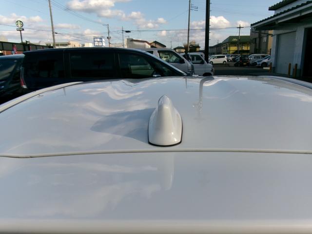 ヤリス Ｘ　４ＷＤ　追突防止装置　車線逸脱　ＵＳＢポート　ブルートゥース　Ａライト　電動格納ドアミラー　ＶＳＣ　スマートキー＆プッシュスタート　イモビライザー　寒冷地仕様　マニュアルエアコン　ナビ　Ａクルコン（19枚目）