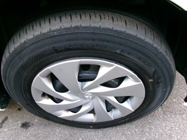 ヤリス Ｘ　４ＷＤ　追突防止装置　車線逸脱　ＵＳＢポート　ブルートゥース　Ａライト　電動格納ドアミラー　ＶＳＣ　スマートキー＆プッシュスタート　イモビライザー　寒冷地仕様　マニュアルエアコン　ナビ　Ａクルコン（21枚目）