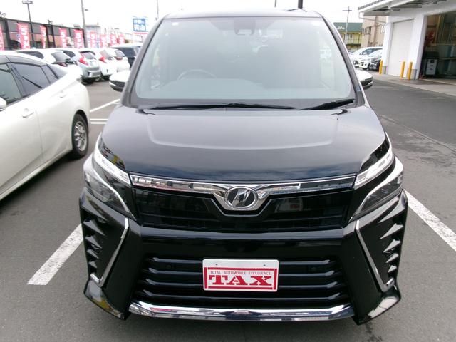 ヴォクシー ＺＳ　煌ＩＩ　４ＷＤ　コーナーソナー　Ｂｌｕｅｔｏｏｔｈオーディオ　電動格納ミラー　ＶＳＣ　オートマチックハイビーム　ナビ＆ＴＶ　ＤＶＤ再生可能　スマートキ－　ＰＳ　キーレスエントリー　地デジＴＶ　ＡＢＳ　寒冷地（9枚目）
