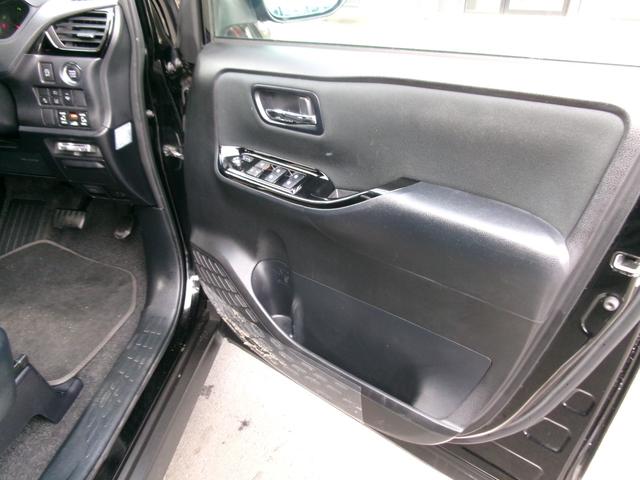 ヴォクシー ＺＳ　煌ＩＩ　４ＷＤ　コーナーソナー　Ｂｌｕｅｔｏｏｔｈオーディオ　電動格納ミラー　ＶＳＣ　オートマチックハイビーム　ナビ＆ＴＶ　ＤＶＤ再生可能　スマートキ－　ＰＳ　キーレスエントリー　地デジＴＶ　ＡＢＳ　寒冷地（33枚目）