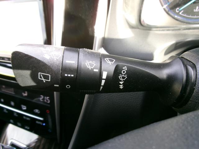 ハリアーハイブリッド エレガンス　４ＷＤ　衝突安全ボディ　サイドカーテンエアバック　イモビライザー　エアコン　Ｓキー　ＡＢＳ　パワーウインドウ　キーレス　パワーステアリング　Ｐシート　ＶＳＡ（32枚目）