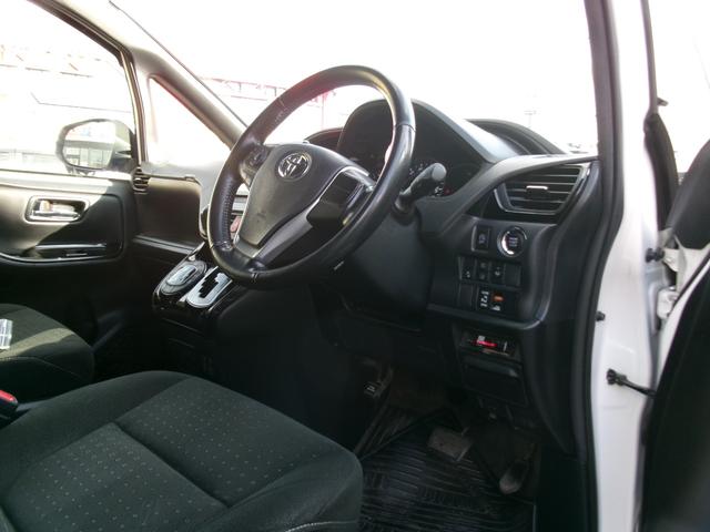 ノア G 4WD LEDライト TSS デュアルエアバック エアバッグ キーレス 盗難防止装置 横滑り防止 ABS スマートキー クルーズコントロール AHB シートヒーター アイドリングストップ オートライト(4枚目)