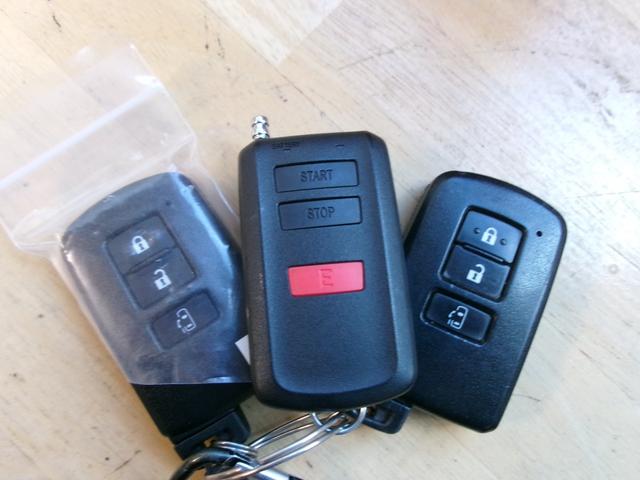 ノア G 4WD LEDライト TSS デュアルエアバック エアバッグ キーレス 盗難防止装置 横滑り防止 ABS スマートキー クルーズコントロール AHB シートヒーター アイドリングストップ オートライト(45枚目)