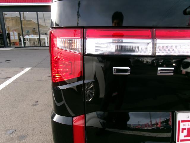 デリカD:5 G パワーパッケージ 4WD パワートランク サイドエアバッグ フルフラット エコモード パワーシート ヒーター クルコン 3列シート キーレスエントリー インテリキ オートハイビーム 盗難防止装置 パワーウインドウ(17枚目)