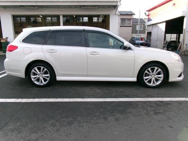 レガシィツーリングワゴン 2.5iアイサイト AWD アクセスキー 本革シート イモビライザー 禁煙車 衝突安全ボディ リアカメラ 電動格納ミラー フルセグ 前席シートヒーター BTオーディオ クルーズコントロール ETC ドライブレコーダー(9枚目)