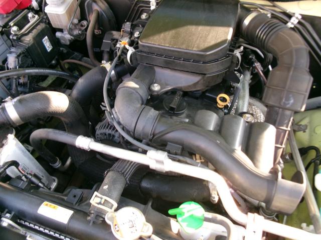 ジムニー ＸＬ　パートタイム４ＷＤ　ターボー　禁煙車両　１オ－ナ－　ブル－トウ－ス　ナビＴＶ　前席シートヒーター　ＥＴＣ車載器　地デジフルセグＴＶ　ＤＶＤ視聴可　横滑り防止機能　スマートキー＆プッシュスタート（16枚目）