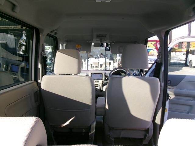 スペーシア Ｇ　４ＷＤ　両側スライドドア　車検２年　社外ナビ　バックカメラ　Ｂｌｕｅｔｏｏｔｈ音楽　ＤＶＤ再生可能　ドライブレコーダー　シ－トヒータ－　オートエアコン　キーレス　スマートキー　アイドリングストップ（4枚目）