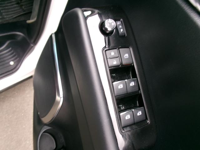 アルファード ２．５Ｓ　Ｃパッケージ　４ＷＤ　１オーナー　禁煙　パワーリアゲート　両側電動スライド　ＢＬＵＥＴＯＯＴＨ　オ－トクルコン　純正１０インチナビ＆ＴＶ　シ－トヒーター　シートエアコン　ＥＴＣ車載器（27枚目）