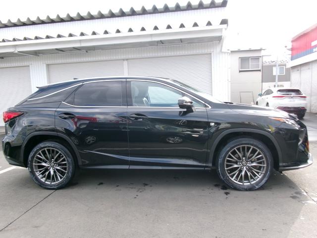 ＲＸ ＲＸ２００ｔ　Ｆスポーツ　４ＷＤ　ナビ　クルーズコントロール　ブルーレイ再生　エアコン　レーンキープ　バックモニター　シートクーラー　本革シート　パワーシート　ＥＴＣ　アイドルストップ　シートヒーター　ＡＣ１００Ｖ　エアバッグ（9枚目）