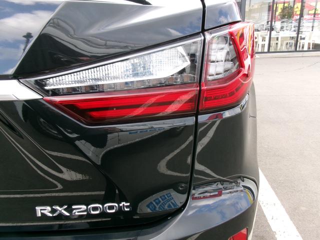 ＲＸ ＲＸ２００ｔ　Ｆスポーツ　４ＷＤ　ナビ　クルーズコントロール　ブルーレイ再生　エアコン　レーンキープ　バックモニター　シートクーラー　本革シート　パワーシート　ＥＴＣ　アイドルストップ　シートヒーター　ＡＣ１００Ｖ　エアバッグ（22枚目）