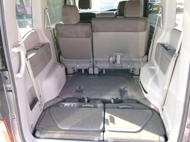 �R��V�[�g�����[���ăg�����N�X�y�[�X���m�ۂ��邱�Ƃ��ł��܂��B