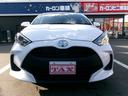 ヤリス Ｘ　４ＷＤ　追突防止装置　車線逸脱　ＵＳＢポート　ブルートゥース　Ａライト　電動格納ドアミラー　ＶＳＣ　スマートキー＆プッシュスタート　イモビライザー　寒冷地仕様　マニュアルエアコン　ナビ　Ａクルコン（8枚目）