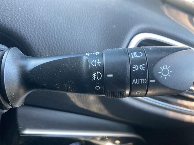 プリウス Ａ　４ＷＤ　ドライブレコーダー　ＥＴＣ　クリアランスソナー　レーンアシスト　オートクルーズコントロール　パークアシスト　衝突被害軽減システム　バックカメラ　アルミホイール　オートマチックハイビーム（7枚目）