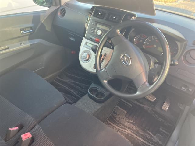 ミラカスタム Ｘ　４ＷＤ　スマートキー　電動格納ミラー　ベンチシート　ＣＶＴ　盗難防止システム　ＡＢＳ　ＣＤ　アルミホイール　衝突安全ボディ　エアコン　パワーステアリング　パワーウィンドウ　運転席エアバッグ（10枚目）