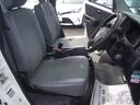 運転席側からのフロントシートです。