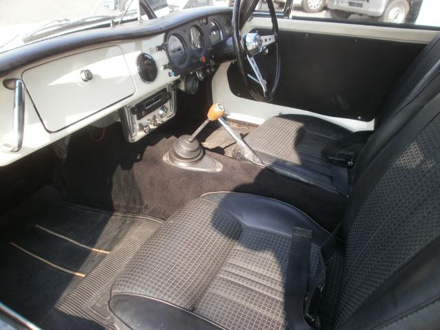 ダットサンフェアレディ SP310 3人乗り 車庫保管(7枚目)