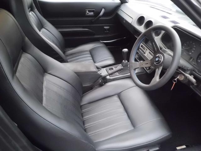 ２シーター、５速ＭＴ、パワーウィンドウ