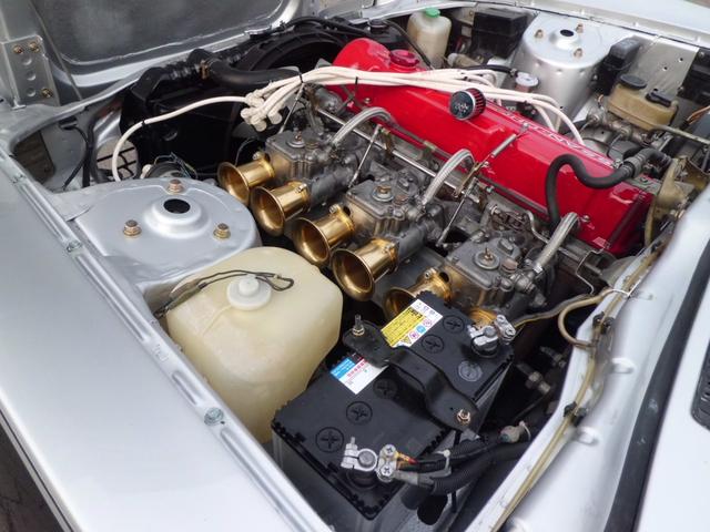 Ｌ２８エンジン（刻印無し、非公認）、ウェーバーキャブ４５Φ、タコ足