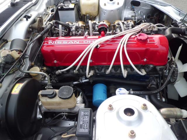 Ｌ２８エンジン（刻印無し、非公認）、ウェーバーキャブ４５Φ、タコ足