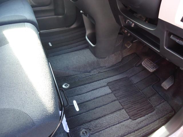 ムーヴキャンバス Ｇブラックインテリアリミテッド　ＳＡＩＩＩ　★新品スタッドレスタイヤ（ブリザックＶＲＸ２）＆新品アルミホイール付き★　４ＷＤ　純正ナビ　フルセグＴＶ　パノラマビューモニター　ドライブレコーダー　ＥＴＣ２．０　スマートアシスト３　コーナーセンサー（11枚目）