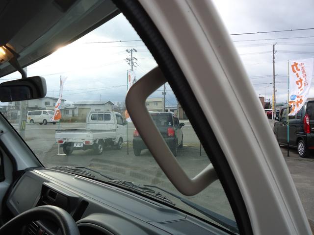 スクラムトラック ＫＣエアコン・パワステ　４ＷＤ　５速マニュアル　エアコン　パワステ　Ｗエアバッグ　純正ラジオカーオーディオ（19枚目）