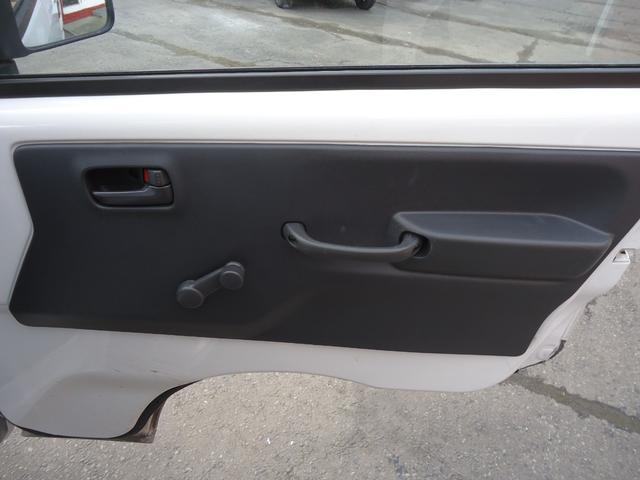 スクラムトラック ＫＣエアコン・パワステ　４ＷＤ　５速マニュアル　エアコン　パワステ　Ｗエアバッグ　純正ラジオカーオーディオ（20枚目）