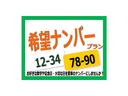 ハイブリッドＸ・ホンダセンシング　４ＷＤ　新品タイヤ　インターナビ　フルセグＴＶ　バックカメラ　レーンアシスト　ＥＴＣ　ＬＥＤヘッドライト　自動式防眩ミラー　Ｂｌｕｅｔｏｏｔｈ　オートクルーズ　ＣＤ　ＤＶＤ　サイドエアバック　ＵＳＢ（9枚目）