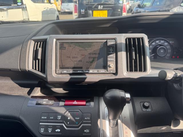 ステップワゴンスパーダ Ｓ　片側パワスラキーレス　ＡＢＳエアバックＨＩＤフォグランプ電動格納ミラー（4枚目）