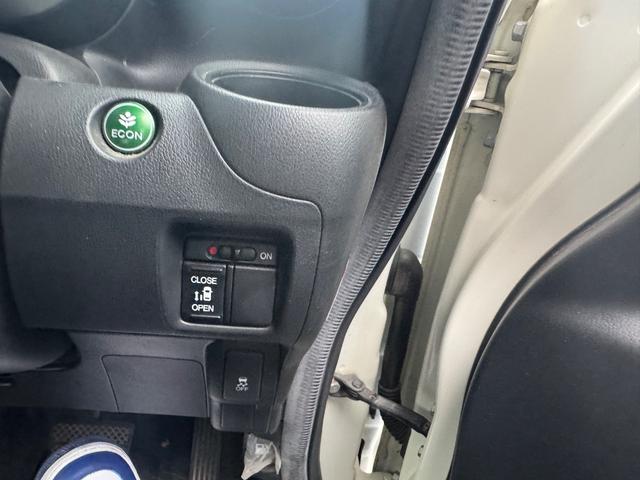 Ｎ－ＢＯＸカスタム Ｇ・Ａパッケージ　スマートキーオートエアコン片側パワスラＨＩＤフォグランプ社外ナビ電動格納ミラー（2枚目）