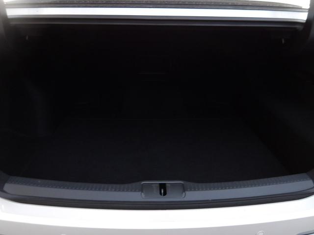 クラウンクロスオーバー Ｇアドバンスド　４ＷＤ　ワンオーナー　ディスプレイオーディオ　フルセグＴＶ　ＴＶキット　全方位カメラ　衝突被害軽減システム　ビルドインＥＴＣ　ＬＥＤヘッドランプ　パワーバックドア　デジタルインナーミラ　ＢＳＭ　置充電（28枚目）