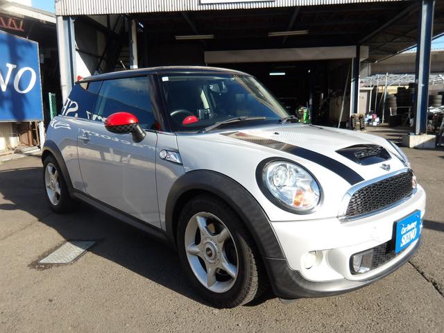 ＭＩＮＩ クーパーＳ　ポータブルナビ　ターボ　キーレス　ＥＴＣ　電動格納ドアミラー（3枚目）