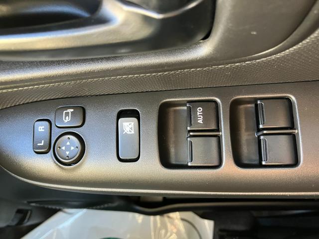 ワゴンRスマイル HYBRID S 2型 4WD 衝突被害軽減ブレーキ 後退時ブレーキサポート リアパーキングセンサー 前後誤発進抑制機能 車線逸脱警報機能 オートライト 両側電動スライドドア(13枚目)