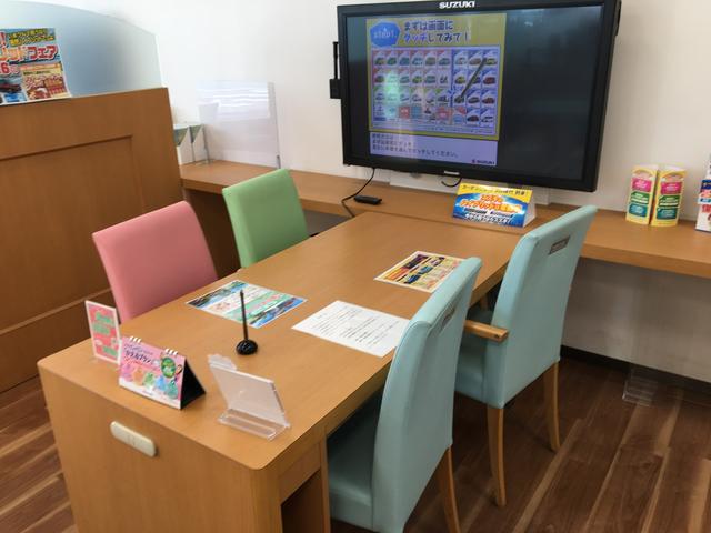 ソリオ ＨＹＢＲＩＤ　ＭＺ　９インチナビ　全方位カメラ　純正ホイール＆夏タイヤ欠品　衝突被害軽減ブレーキ　後退時ブレーキサポート　前後誤発進抑制機能　車線逸脱警報機能　アダプティブクルーズコントロール　両側電動スライドドア　オートライト　ＬＥＤヘッドランプ（58枚目）