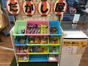お子様用に駄菓子をご用意しております☆ ※品切れになることもございます。ご了承ください。