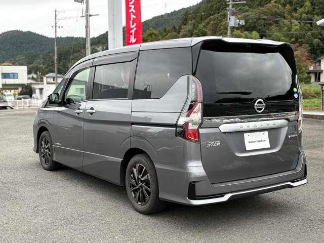 セレナ １．２　ｅ－ＰＯＷＥＲ　ハイウェイスター　Ｖ　アーバンクロム　インテリジェントエマージェンシーブレーキ　全周囲カメラ　ＬＥＤヘッド　アダプティブクルーズ　寒冷地仕様　ＥＴＣ　両側自動ドア　レーンアシスト　ワンオーナー　禁煙車　ＡＢＳ　オートエアコン　メモリーナビ（3枚目）