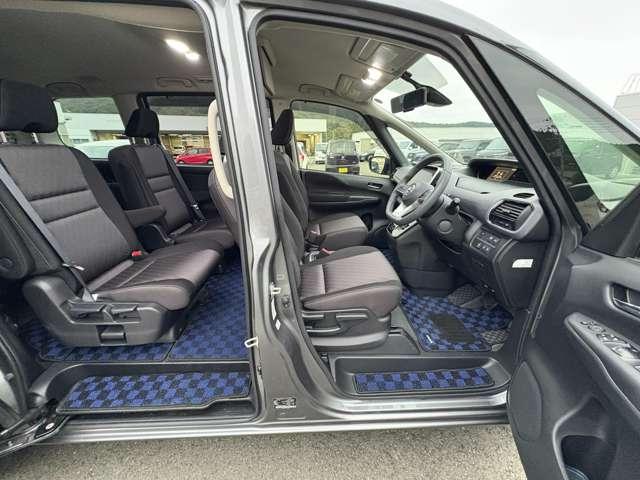 セレナ １．２　ｅ－ＰＯＷＥＲ　ハイウェイスター　Ｖ　アーバンクロム　インテリジェントエマージェンシーブレーキ　全周囲カメラ　ＬＥＤヘッド　アダプティブクルーズ　寒冷地仕様　ＥＴＣ　両側自動ドア　レーンアシスト　ワンオーナー　禁煙車　ＡＢＳ　オートエアコン　メモリーナビ（6枚目）